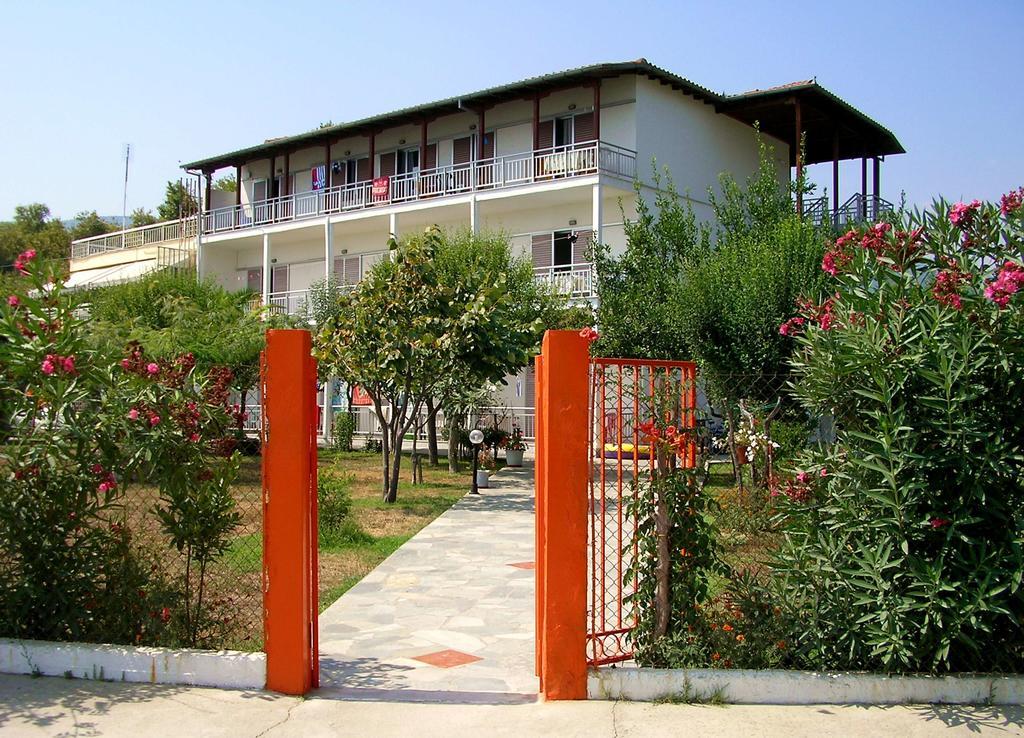 Paralía Skotínis Apartments Ziogas מראה חיצוני תמונה