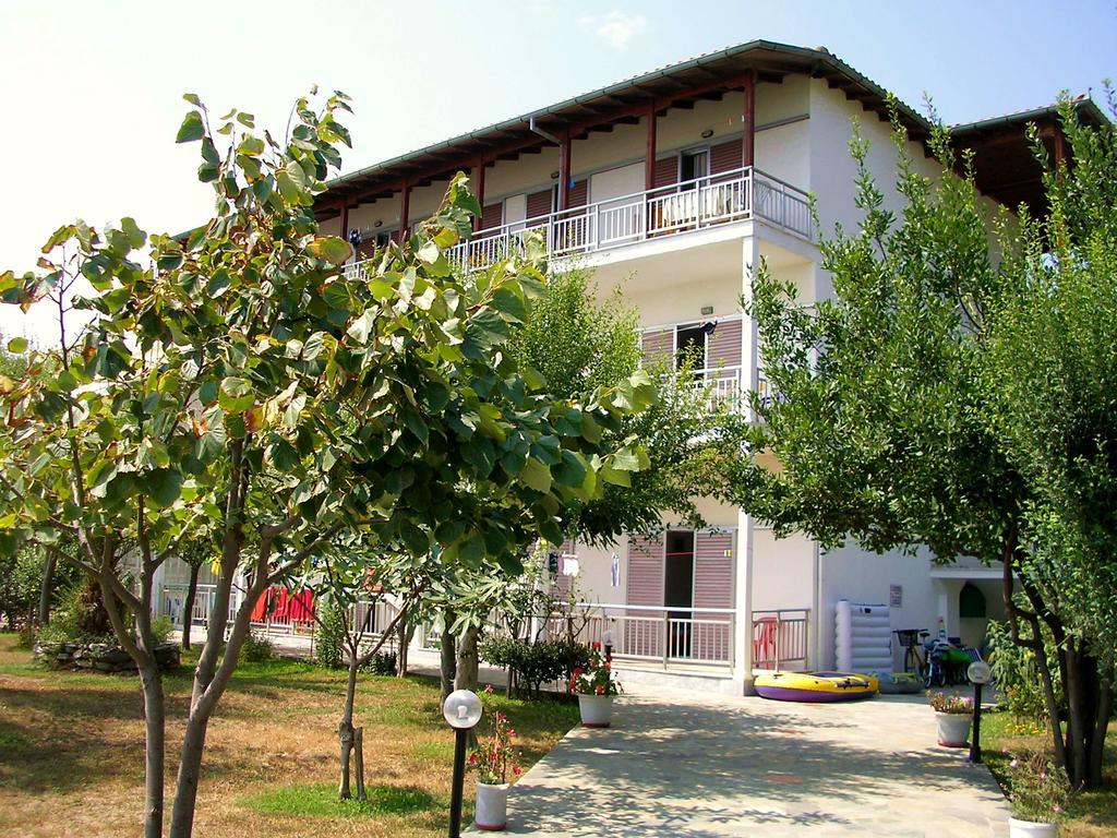 Paralía Skotínis Apartments Ziogas מראה חיצוני תמונה